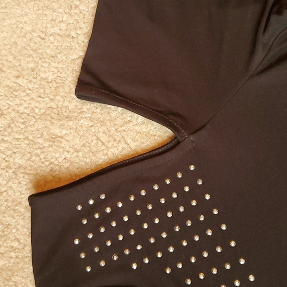 Venus size Large black cold shoulder shirt *only wore once* - Picture 10 of 10